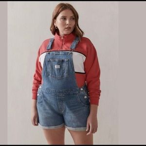 Levi’s Medium wash vintage shortalls plus size